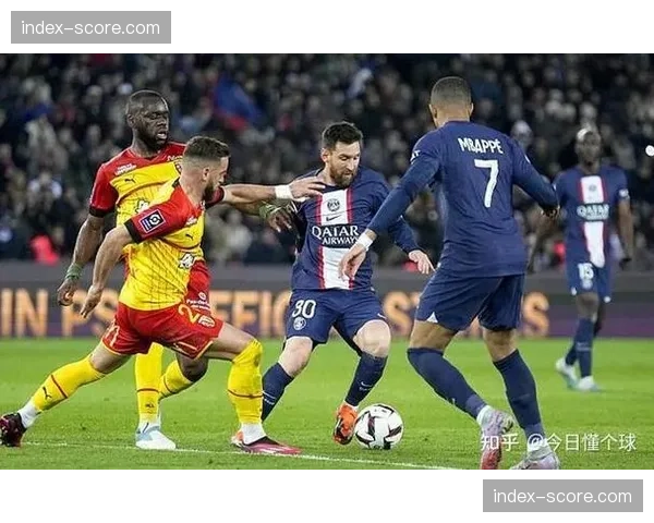 法甲:巴黎圣日耳曼1-1遭兰斯逼平,姆巴佩点射破门